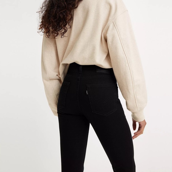 Levi’s 721 High Rise Skinny in Soft Black (28x30) - Picture 4 of 16